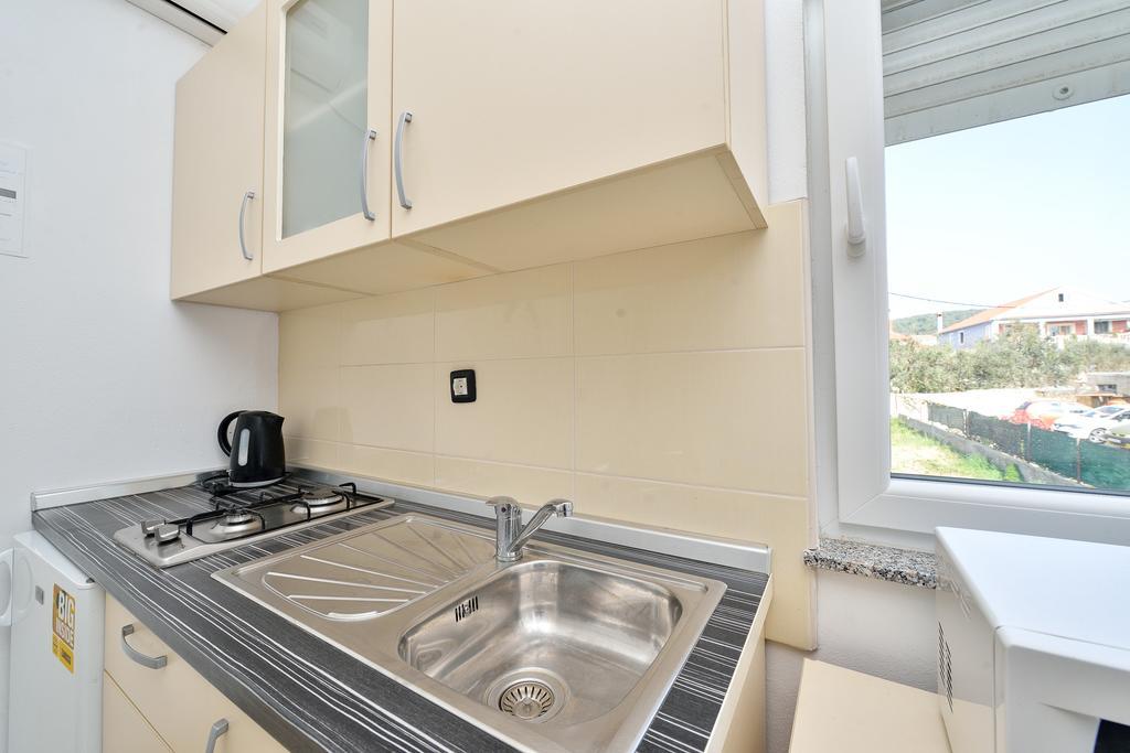 Apartments Nika & Karla Бибинє Екстер'єр фото