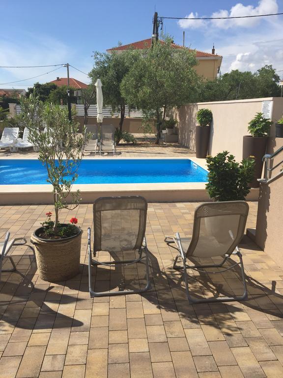 Apartments Nika & Karla Бибинє Екстер'єр фото